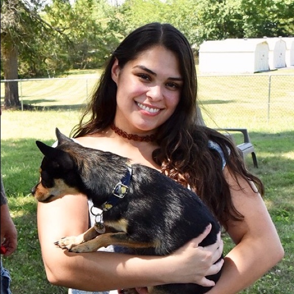 Meet your Posher, Catryna - Picture 4 of 11